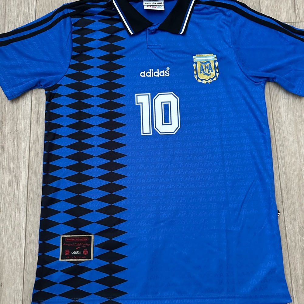 Argentina Maradona Retro Jersey 1994 Blue - Picture 3 of 7